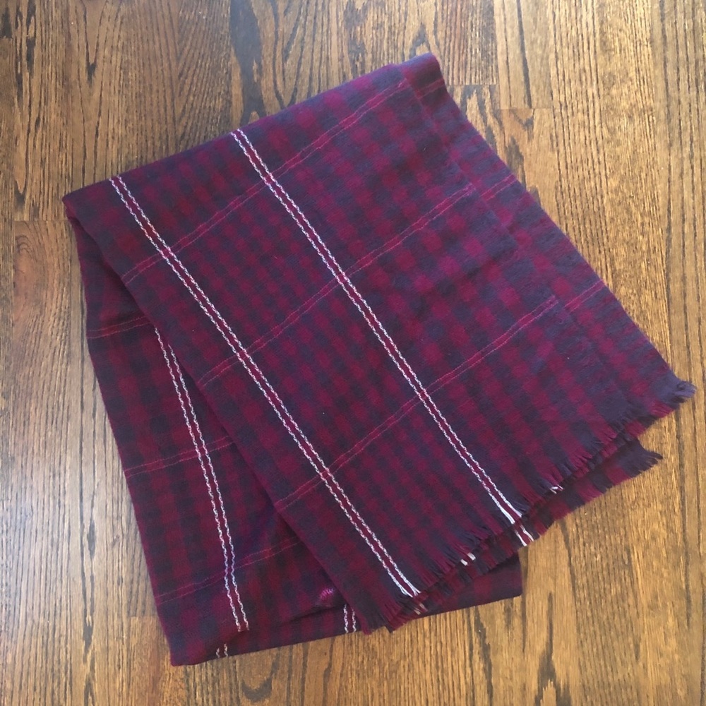 Banana Republic Purple and Burgundy Checked Plaid Large Scarf/Shawl - Picture 2 of 3